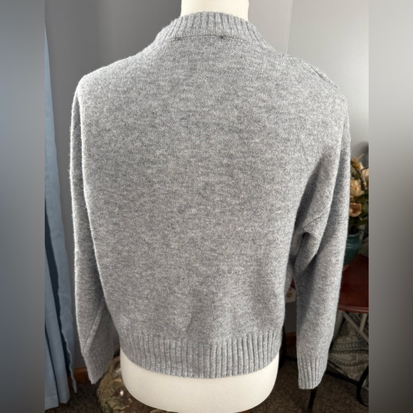 Woman’s Free Assembly Embellished Heather gray sweater size 0/2 - Picture 2 of 7